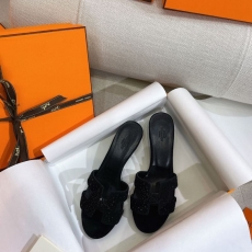 Hermes Slippers